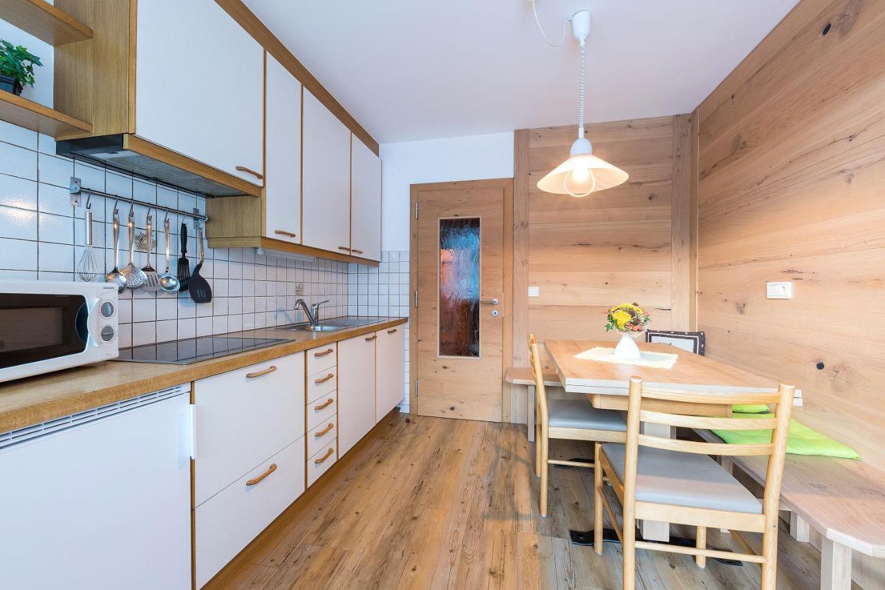 Appartments Lercher Irma San Candido Bagian luar foto