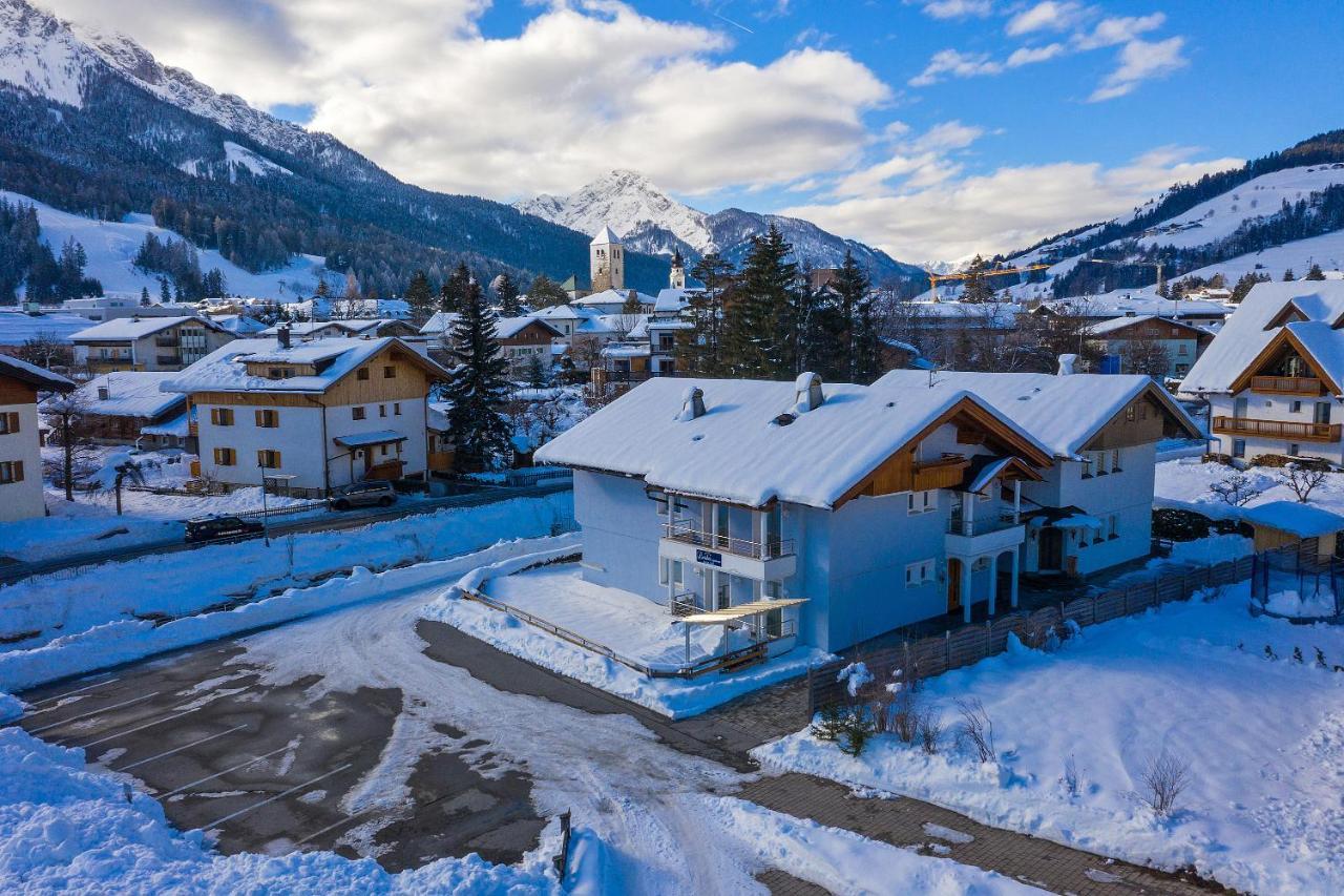 Appartments Lercher Irma San Candido Bagian luar foto