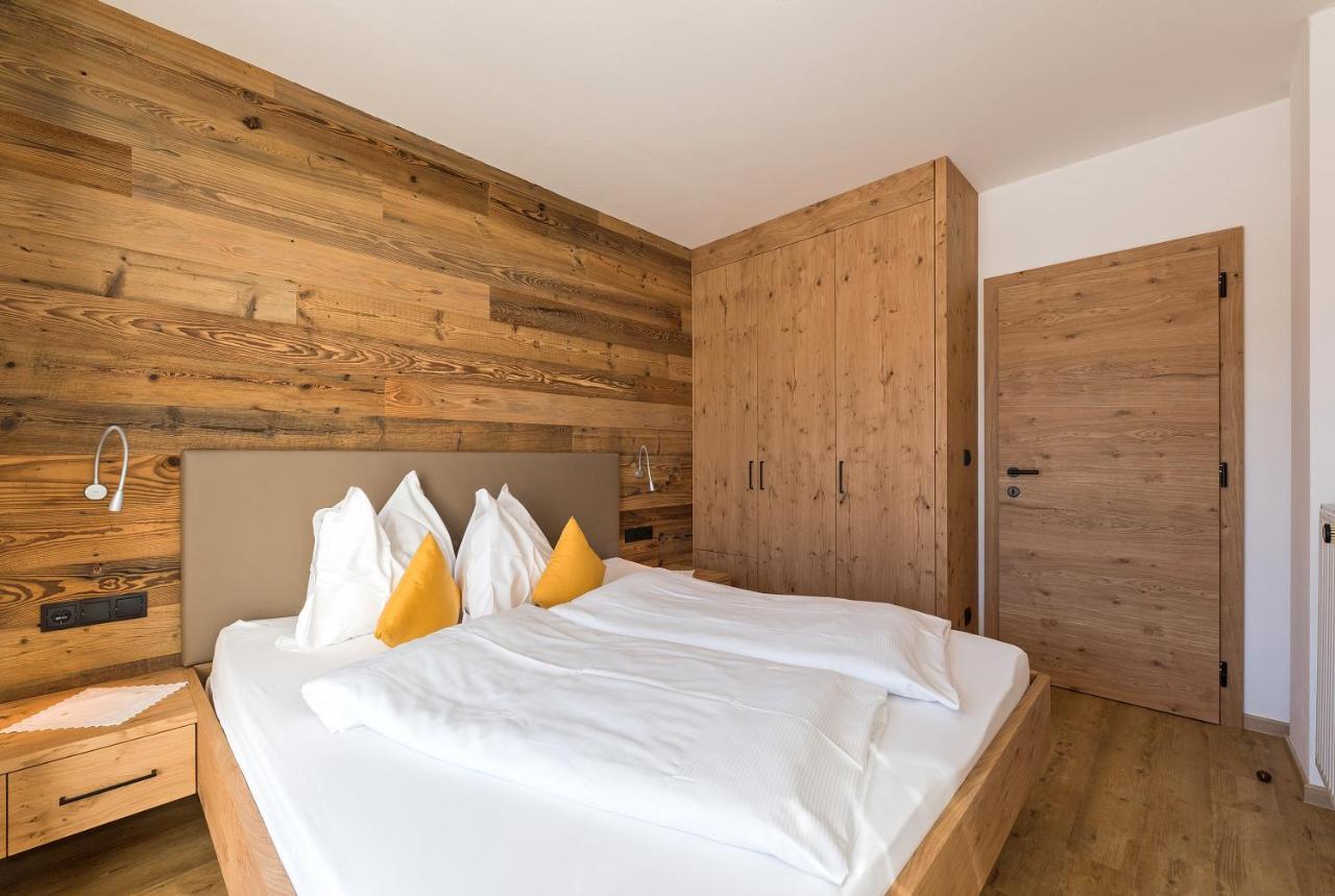 Appartments Lercher Irma San Candido Bagian luar foto
