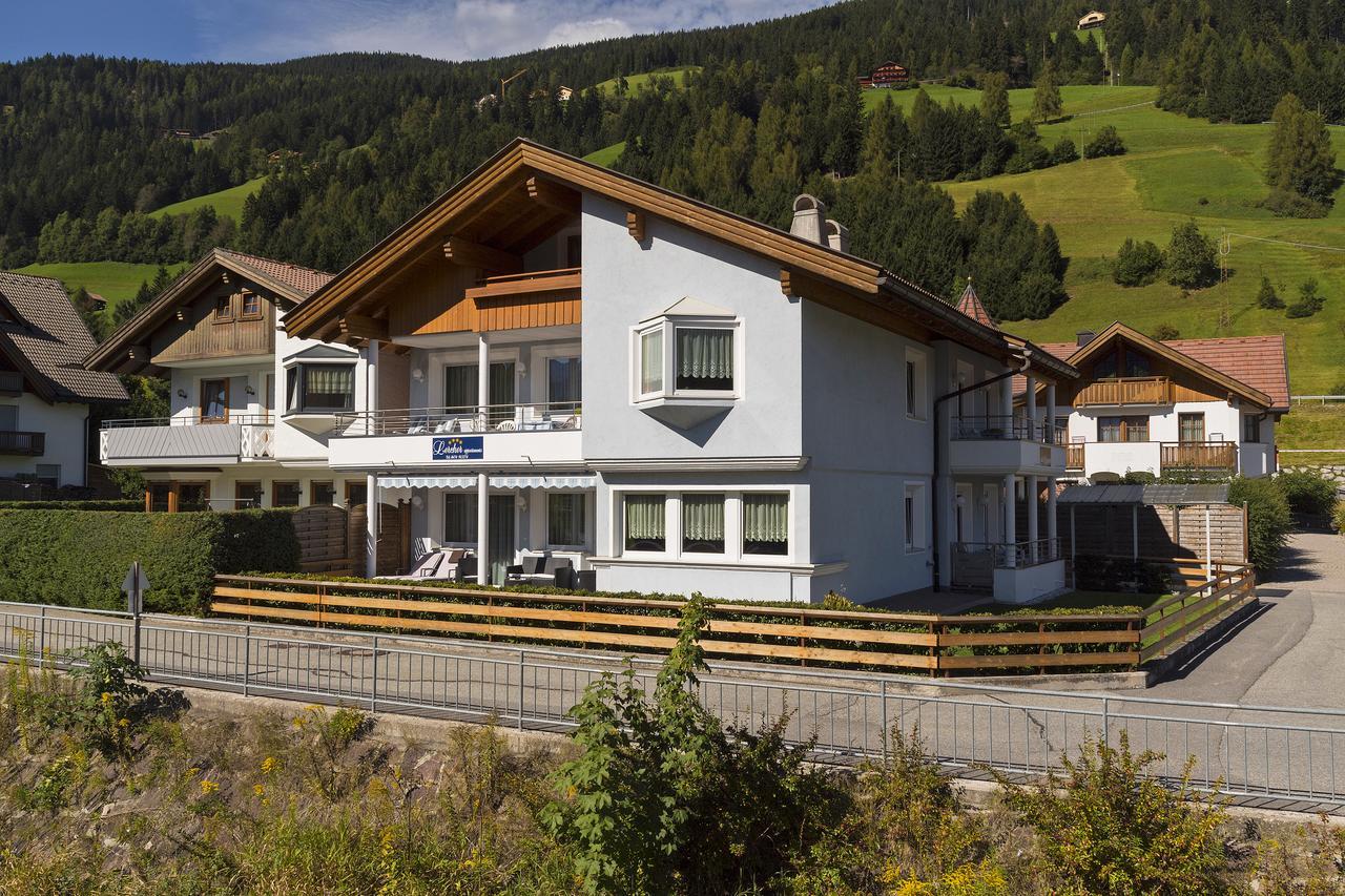 Appartments Lercher Irma San Candido Bagian luar foto