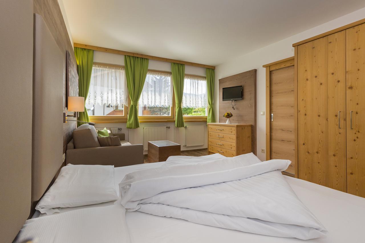 Appartments Lercher Irma San Candido Bagian luar foto