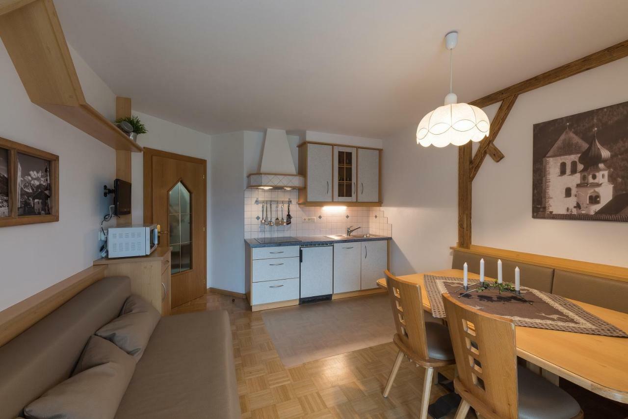 Appartments Lercher Irma San Candido Bagian luar foto