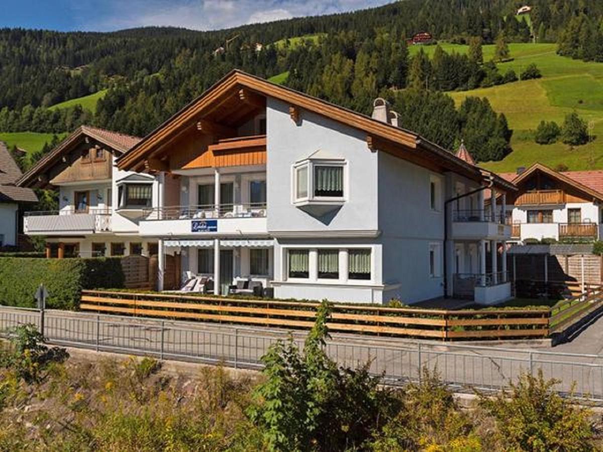 Appartments Lercher Irma San Candido Bagian luar foto