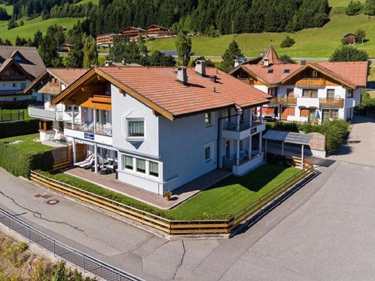 Appartments Lercher Irma San Candido Bagian luar foto